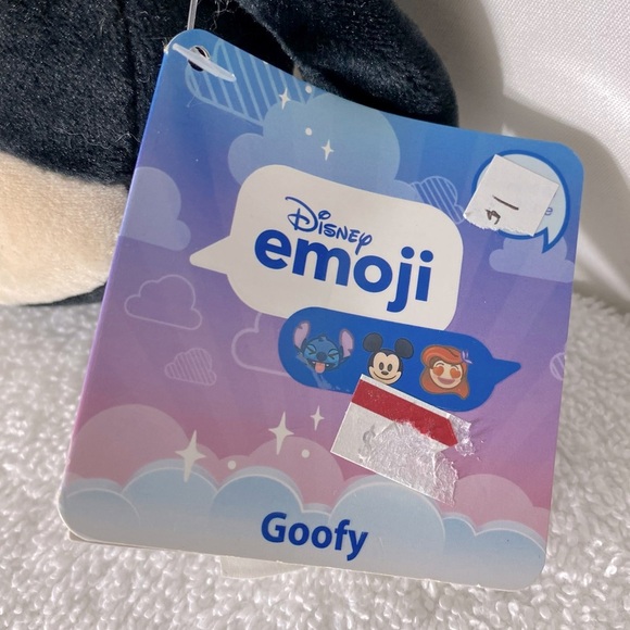 Disney Emoji Goofy Plush Toy Small Stuffed Animal Head - Picture 2 of 11